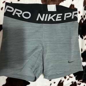 youth nike pro